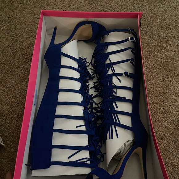 Just Fab Essa BLUE - Picture 3 of 3